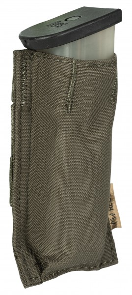 Recon magazine pouch pistol with retaining clip