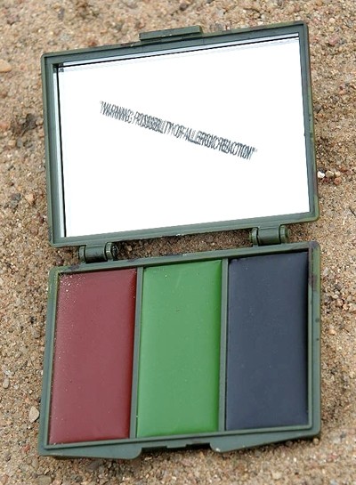 Kit de maquillage camouflage 3 couleurs brun/vert/noir