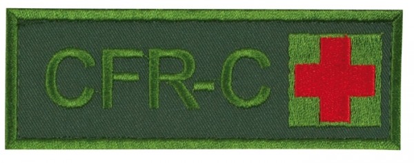Napis CFR-C z krzyżem oliwkowym/czerwonym na rzepie